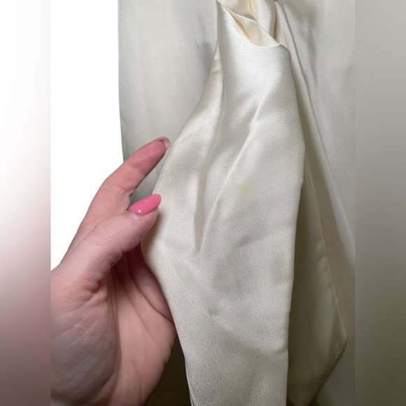 Isaac Mizrahi New NWT Ivory Satin Tie Front Tank Blouse Size Large - Picture 5 of 7